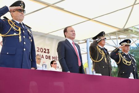 Encabeza Gobernador Alfonso Durazo Desfile C Vico Militar Por El