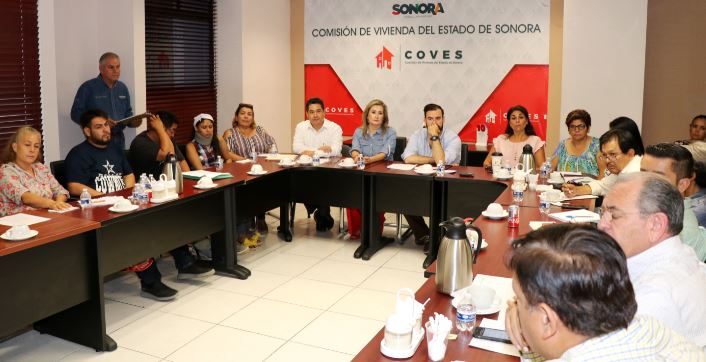 Coordina Gobierno del Estado apoyo para familias afectadas por explosión en Hermosillo