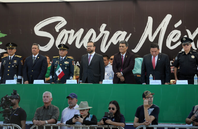 Preside Secretario de Seguridad Desfile Cívico Militar