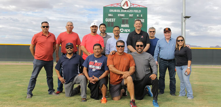 VISITA NARANJEROS EL ERUBIEL DURAZO FIELD EN DOUGLAS