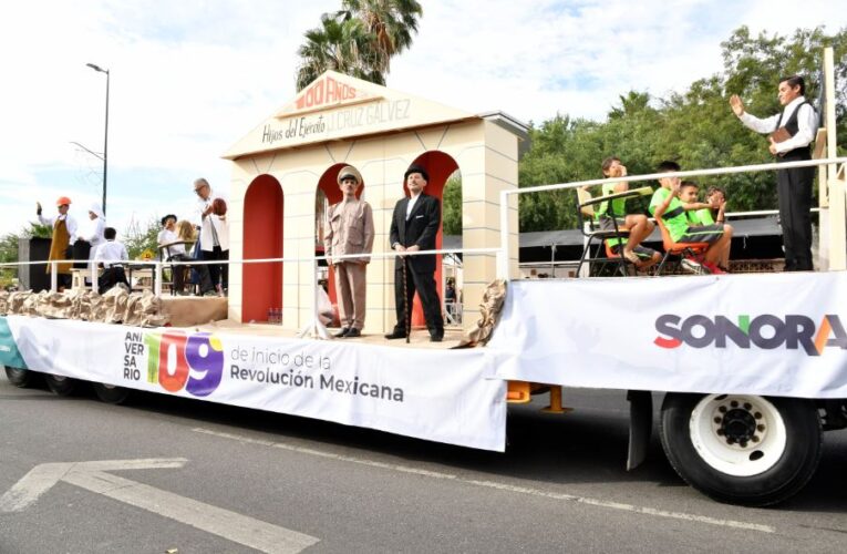 Realizan desfile para conmemorar el 109 aniversario del inicio de la Revolución Mexicana