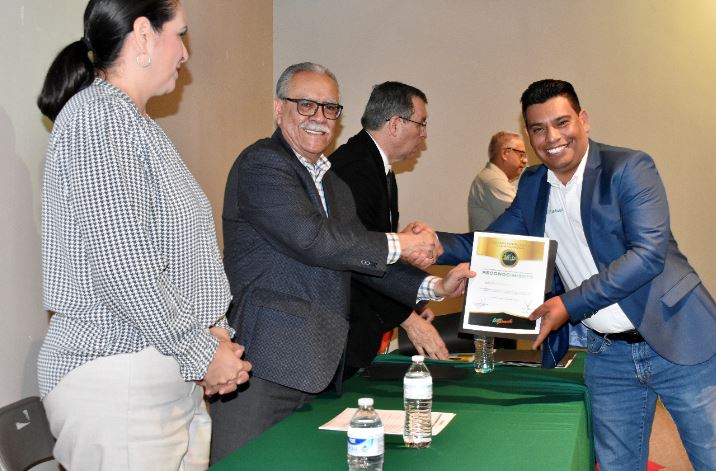 Reconoce secretario del Trabajo labor del sector empresarial y educativo de Sonora