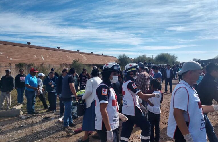 INVESTIGA LA FGJE LAS CAUSAS QUE DERIVARON EN EL ACCIDENTE ENTRE UN AUTOBÚS DE TRANSPORTE DE PERSONAL Y EL TREN, EN VICAM SONORA.