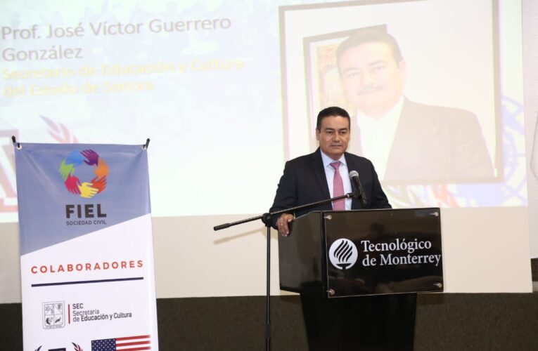 Preside Víctor Guerrero ceremonia de clausura del Comité Mexicano AzMUN