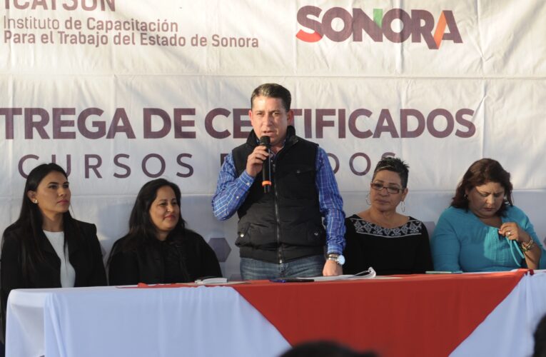 Beneficia Icatson a familias del norte de Hermosillo con cursos rápidos