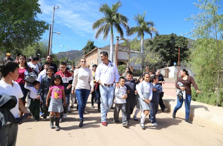 Beneficia Gobernadora con apoyos a habitantes de la Ruta de la Sierra