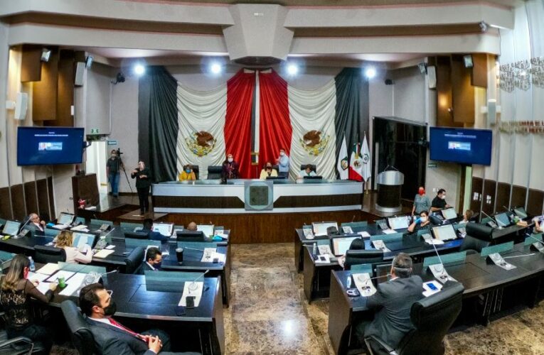 Tiene el Estado nueva Ley de Educación; acata Legislativo mandato federal