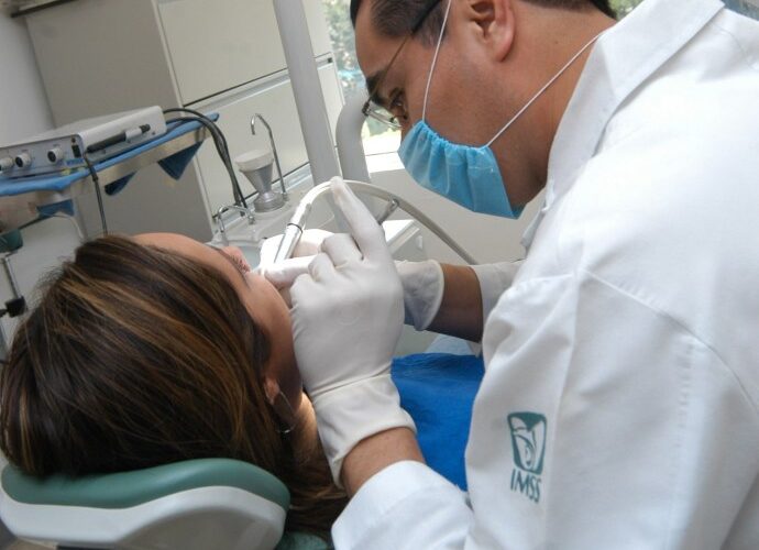 ATIENDE IMSS SÓLO URGENCIAS DENTALES DURANTE LA EMERGENCIA SANITARIA POR COVID-19