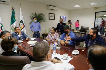 CONGRESO ESCUCHA A MANIFESTANTES DE ISSSTESON