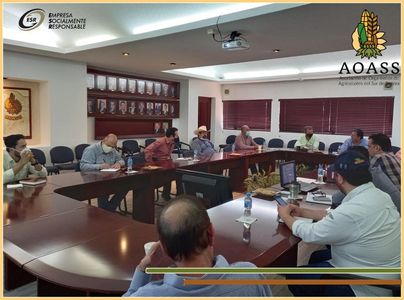 AGRICULTORES DE OASS CON SECRETARIO