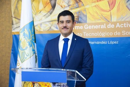 Dr. Jesús Héctor Hernández presenta su primer Informe como Rector