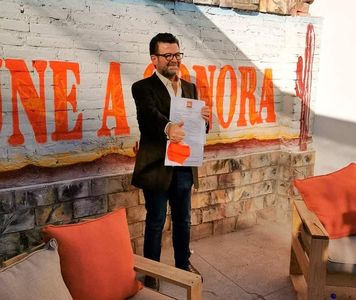 Ricardo Bours se inscribe como precandidato a la gubernatura del Estado por Movimiento Ciudadano.