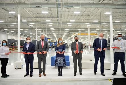 Inaugura gobernadora Pavlovich Planta AT Engine en Hermosillo que generará nuevos empleos