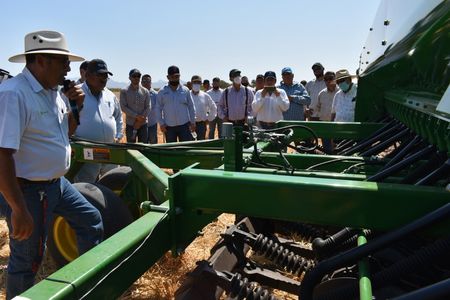 Realizan demostración de Sembradoras para Agricultura de Conservación