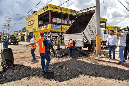 TRABAJARÁ ARDUAMENTE AYUNTAMIENTO EN PROGRAMA INTENSIVO DE BACHEO EN CAJEME