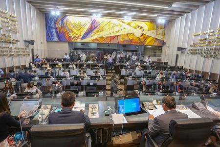 Presentan agendas legislativas grupos y representaciones parlamentarias