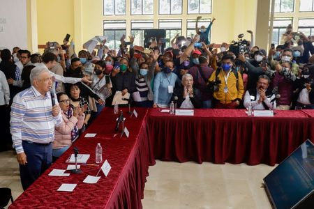 DAMNIFICADOS DE PUEBLA SE LANZAN CONTRA AMLO