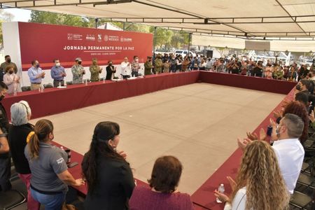 No regatearemos esfuerzos para devolver la paz a la colonia Villa Bonita y a Cajeme: Alfonso Durazo