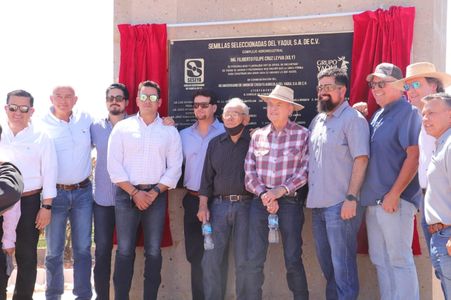 DEVELAN PLACA EN HONOR A FILIBERTO CRUZ LEYVA