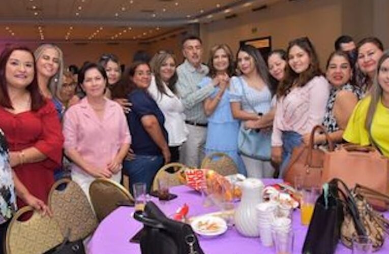FESTEJA GOBIERNO MUNICIPAL A MÁS DE 700 MADRES TRABAJADORAS EN SU DÍA