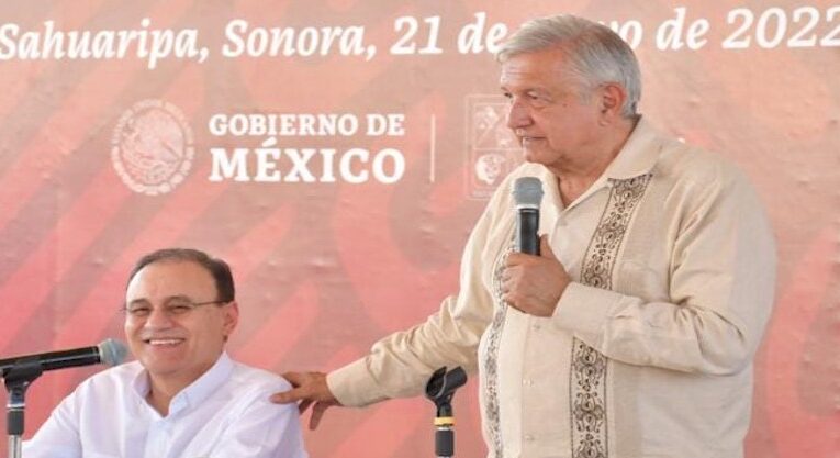 Gestiona gobernador Alfonso Durazo apoyos para necesidades históricas de la sierra sonorense