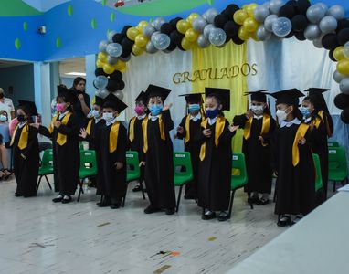 FESTEJAN GRADUACIÓN NIÑAS Y NIÑOS DE LA GENERACIÓN 2019-2022 EN CADI 1, 2 Y 3