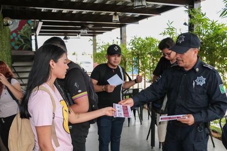 REALIZA SSPM PROXIMIDAD SOCIAL EN SECTOR PONIENTE DE LA CIUDAD