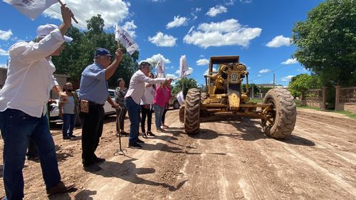 PONE EN MARCHA ALCALDE OBRAS DE PAVIMENTACIÓN EN MISIÓN DEL REAL, LAS FUENTES Y EJIDO VICENTE GUERRERO