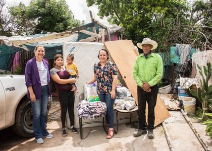 DIF CAJEME ATIENDE A FAMILIA QUE PERDIÓ SU HOGAR TRAS INCENDIO