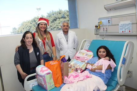 CELEBRA EL NACIMIENTO DE LA PRIMER BEBÉ DE ESTA NAVIDAD 2022 DIF CAJEME