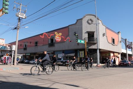 REFUERZA SSPM OPERATIVOS PREVENTIVOS CON “POLICLETOS” EN SECTOR COMERCIAL