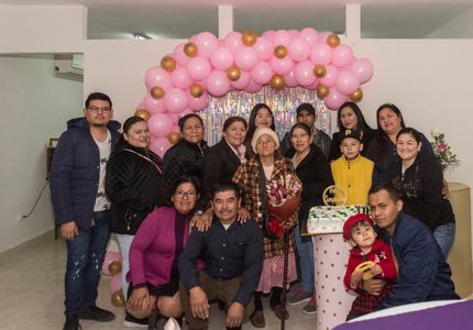 DIF CAJEME CELEBRA LOS 100 AÑOS DE LA ABUELITA ELVIRA ALCARAZ CASTRO