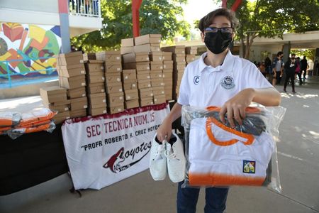 La totalidad del alumnado de educación básica recibirá su uniforme escolar deportivo: SEC