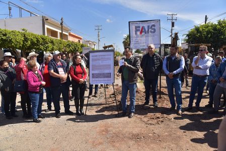 DA BANDERAZO ALCALDE A OBRA DE PAVIMENTACIÓN E INFRAESTUCTURA HIDROSANITARIA EN PASEO LAS PALMAS