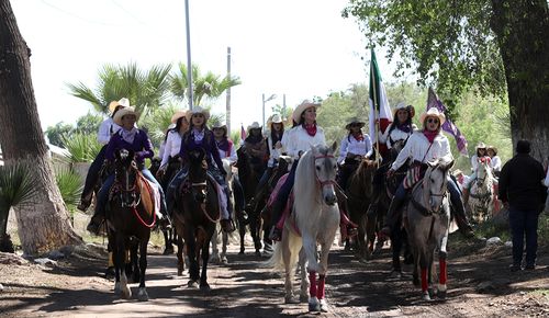 Realizan 13ª edición de la “Cabalgata con aroma de Mujer” en Bácum