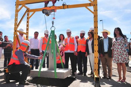 Coloca gobernador Alfonso Durazo primera piedra del proyecto Sky Bridge Sonora