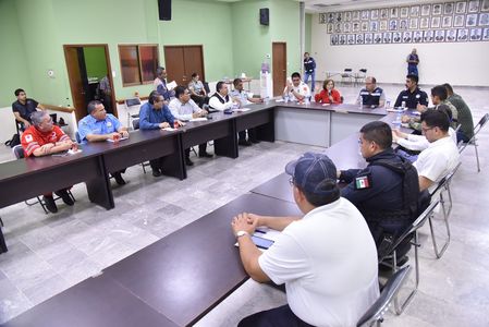 EFECTÚA CONSEJO MUNICIPAL DE PROTECCIÓN CIVIL REUNIÓN PREVIA AL OPERATIVO POR UNA SEMANA SANTA BLANCA 2023