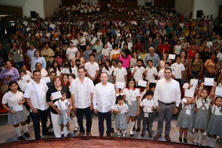 El apoyo con becas a nuestros estudiantes en Sonora, ahora es un derecho constitucional: Alfonso Durazo