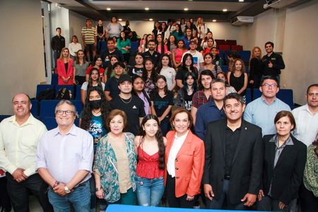 Conversan con jóvenes de Itson sobre el nuevo modelo de seguridad