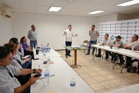 SE REUNE EL PRESIDENTE MUNICIPAL CON CONTRATISTAS DEL OOMAPAS DE CAJEME PARA EVALUACIÓN DE ATENCIÓN A REPORTES