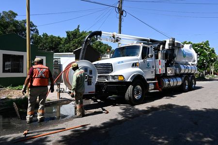 SE ATENDERÁN 334 REPORTES DE URBI VILLAS, CEDROS Y VILLAS DEL REY EN JORNADA DE DESAZOLVE