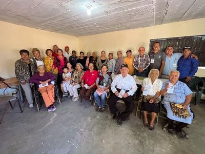 Lleva programas preventivos pláticas sobre el cuidado de la salud mental a abuelitos del Campo 29