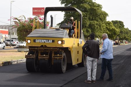 Supervisa Lamarque Cano avances en pavimentación del Boulevard Bartolomé Delgado de León y avenida Náinari