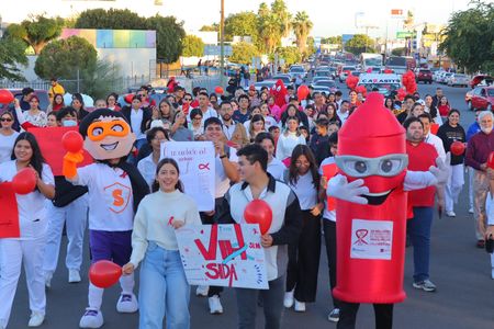 Realizan marcha de concientización por el día internacional de la lucha contra el sida