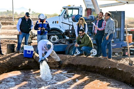 COMPRUEBAN CALIDAD Y VOLUMEN DE AGUA DE NUEVO POZO QUE MEJORARÁ EL SERVICIO DE LAS COLONIAS DEL SUR-ORIENTE DE CAJEME