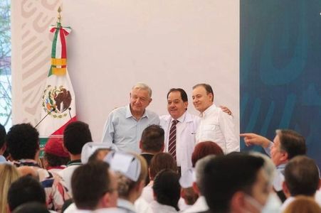 Supervisan Gobernador y Presidente sistema de salud en Sonora