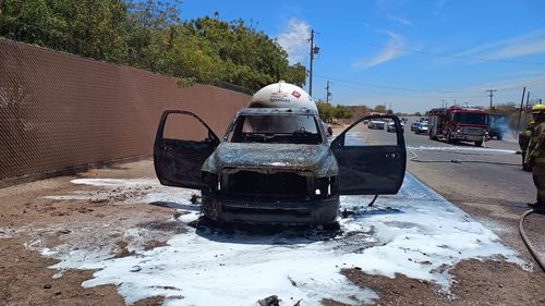 CONTROLA UMPC INCENDIO DE PIPA EN CARRETERA HORNOS-ESPERANZA