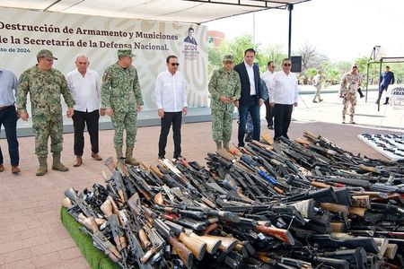 Encabeza Gobernador Durazo acciones de combate a la delincuencia con destrucción de armamento