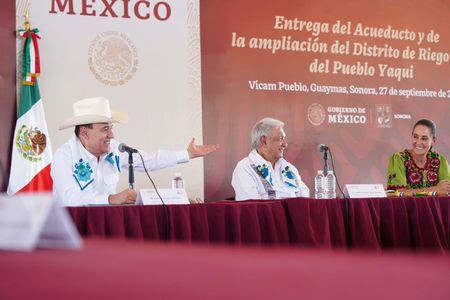 Pueblos yaquis reconocen a presidente López Obrador y a Gobernador Durazo y agradecen continuidad de Plan de Justicia a presidenta Sheinbaum