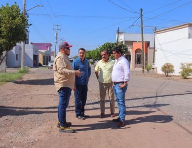 SUPERVISA ALCALDE JAVIER LAMARQUE AVANCES EN PAVIMENTACIÓN DE VIALIDADES